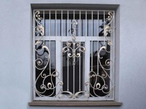 Mẫu khung bảo vệ cửa sổ họa tiết đường cong uốn lượn độc đáo