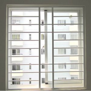 Mẫu khung cửa sổ bằng inox hai cánh trong suốt cổ điển