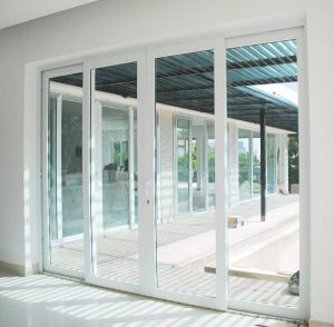 Cửa nhôm hệ 1000 khung màu trắng