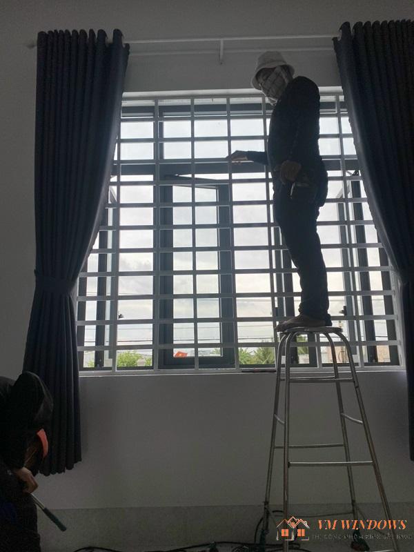 Thi công làm Khung bảo vệ cửa sổ bằng nhôm
