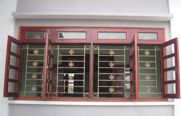 Mẫu thiết kế cho khung cửa sổ chống trộm bằng gỗ