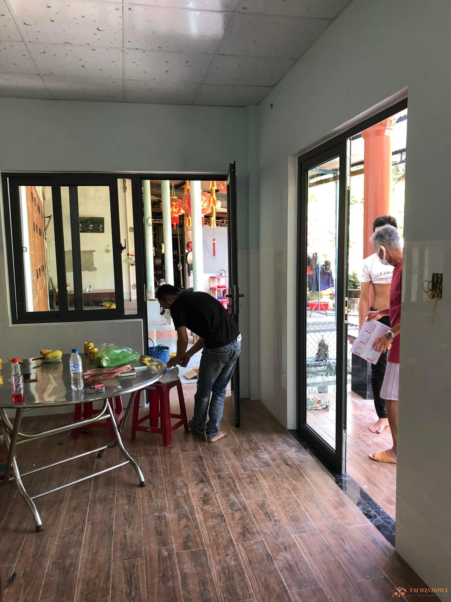 ửa nhôm kính bác Hân xã nghĩa kỳ TP quảng ngãi 5