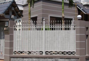 Chi phí hoàn thiện hàng rào sắt tại TPHCM bao gồm những gì?