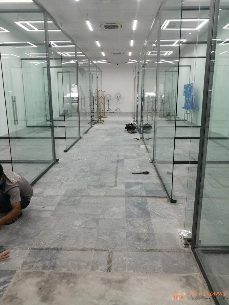 Đơn vị chuyên cung cấp các phòng kính cường lực mới nhất