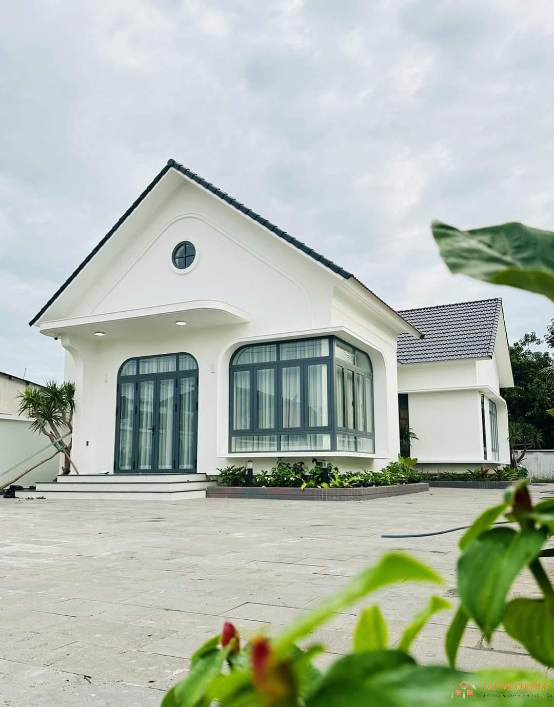 Cửa nhôm kính cho nhà anh Hùng TPHCM với thiết ké hiện đại-sang trọng